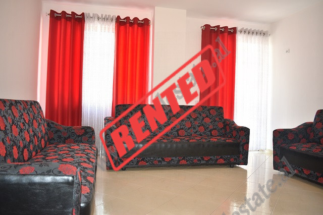 Apartament 1+1 per qira ne zonen e Yzberishtit&nbsp;ne Tirane.
Eshte i&nbsp;pozicionuar ne katin e 